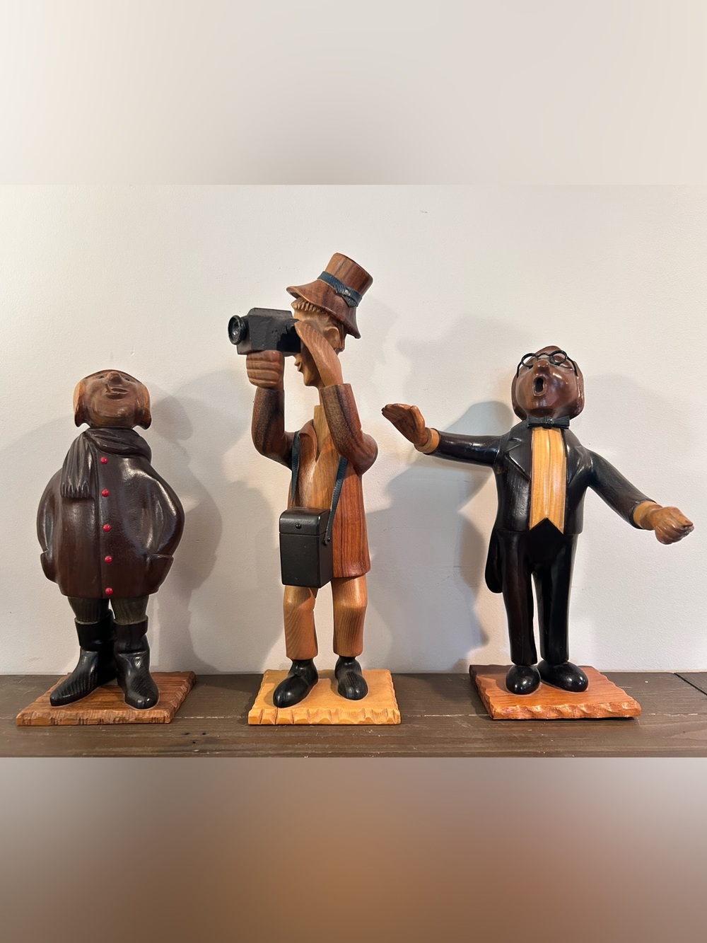 🎩📸 Vintage Talarico Woodenware Carved Figurines – Romer Style (Set of 3) 🪵✨